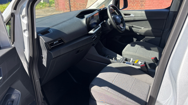 Ford Transit Connect 250 L2 Petrol 1.5 EcoBoost PHEV 150 Limited Van Auto